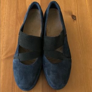 Clark’s blue suede shoes. Slip on 2 inch. 7M